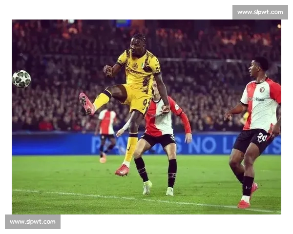 欧冠激战落幕各队表现回顾与精彩瞬间盘点 欧冠激战落幕各队表现回顾与精彩瞬间盘点